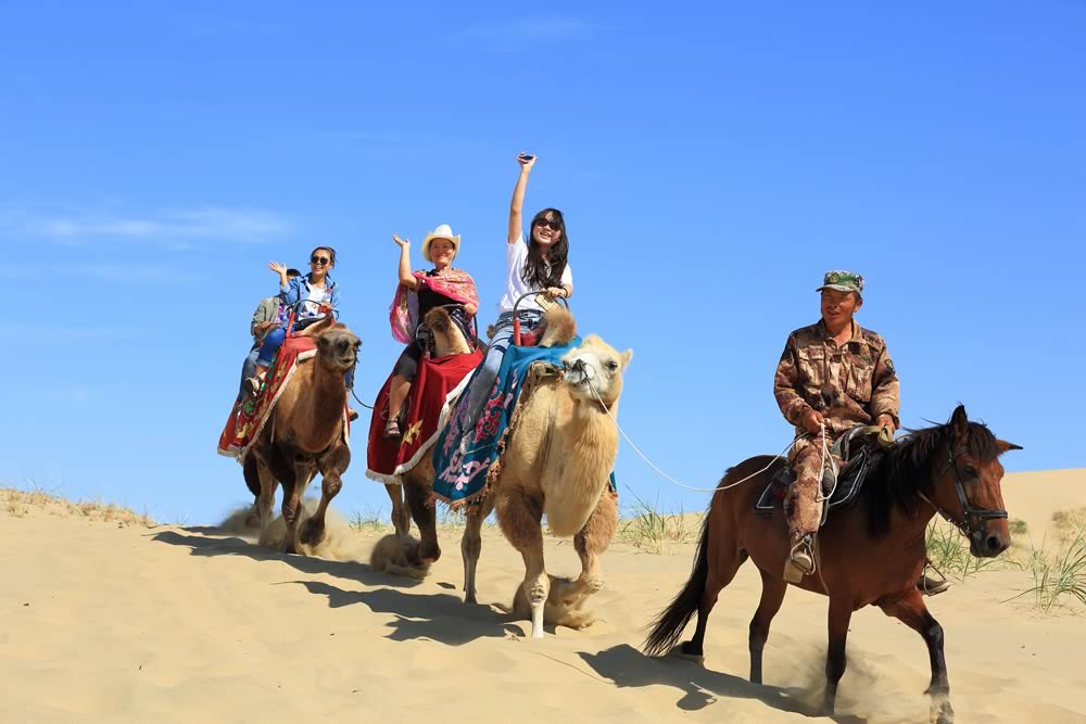 新疆旅游怎样选择旅行社出行更放心？